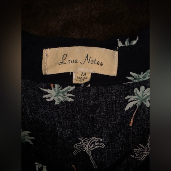 Love notes palm tree🌴 button up women’s blouse - Picture 3 of 5